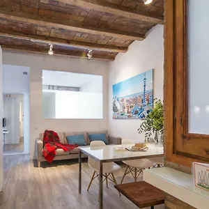 https://happy-people-sagrada-familia-gaudi-apartments.catalonia-hotels.com